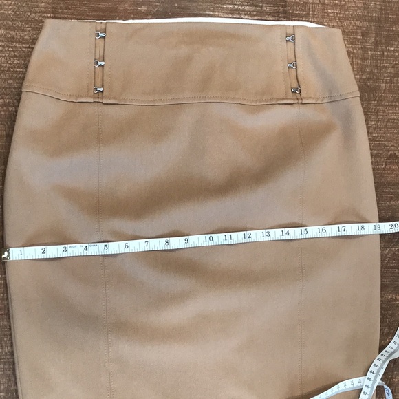 Gently used tan pencil skirt - Picture 7 of 7